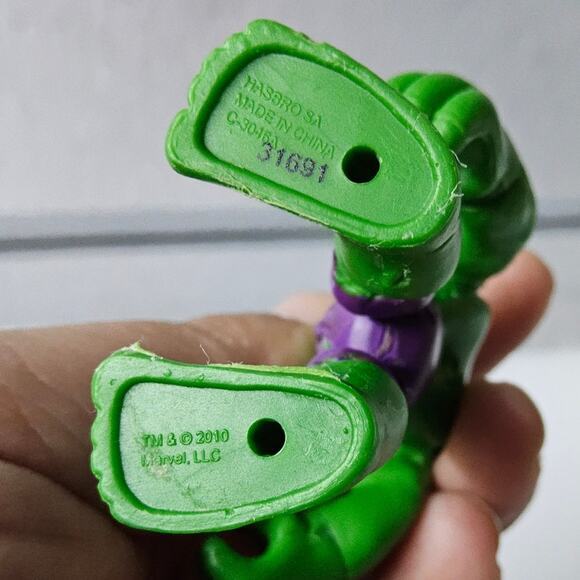 Marvel Avengers The Incredible Hulk Action Figure Figurine Green Superhero Toy - Picture 6 of 7